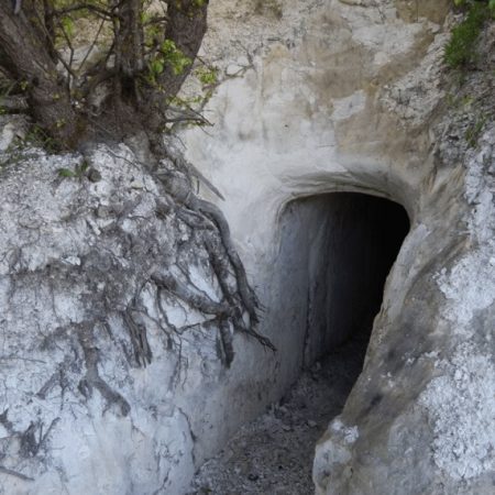 Поход в Дивногорье - каменоломня